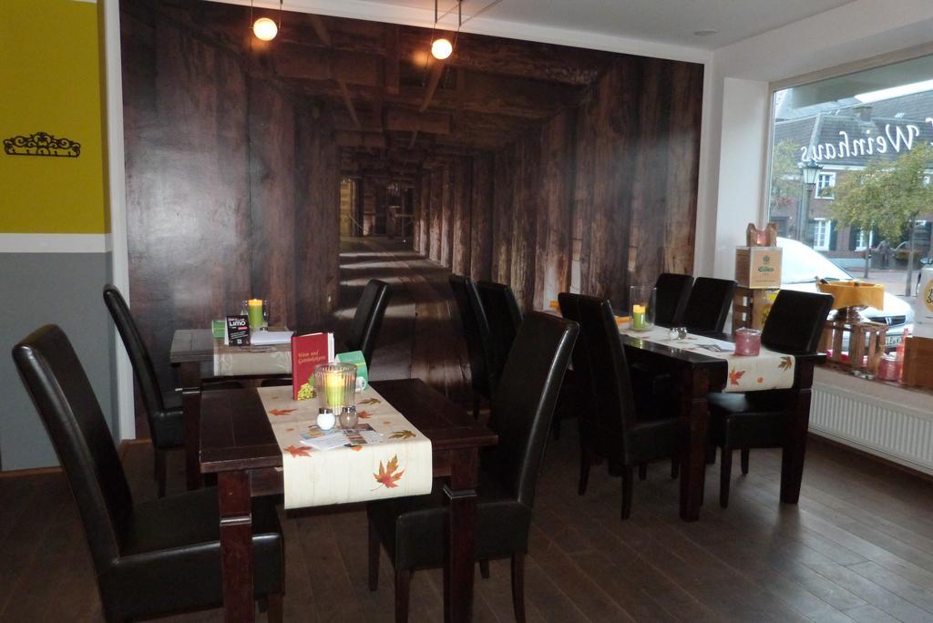 Gast-Und Weinhaus Zwiebelturm Kerken Extérieur photo
