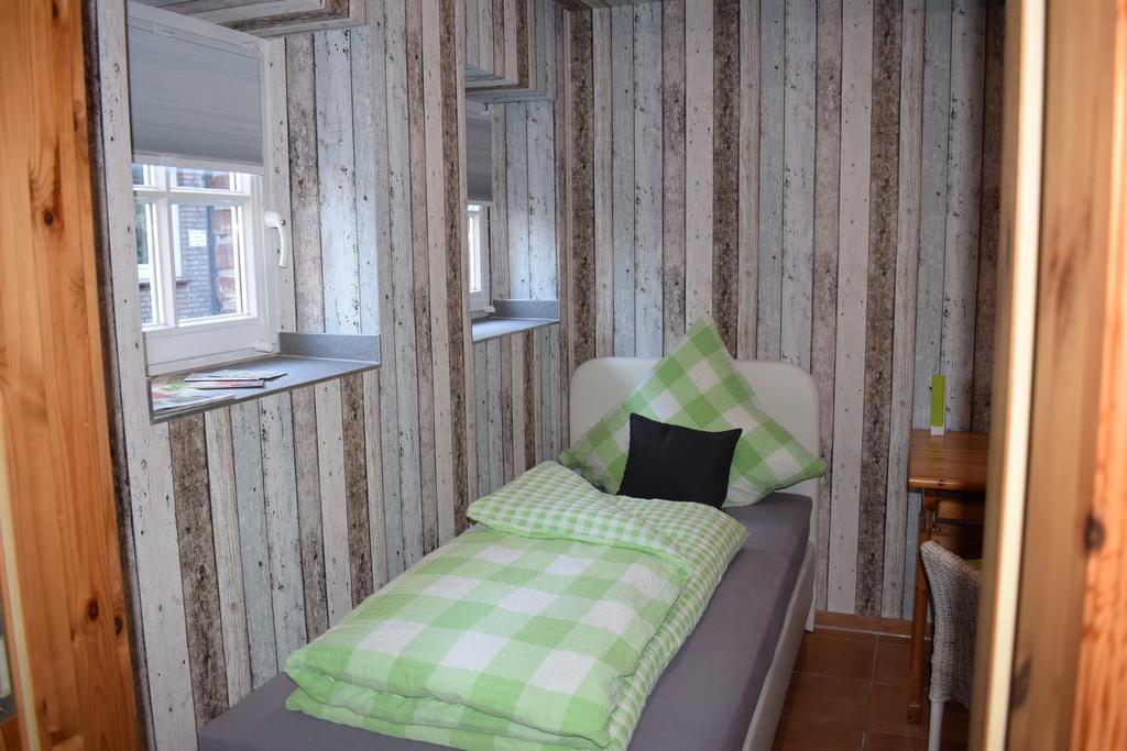 Gast-Und Weinhaus Zwiebelturm Kerken Extérieur photo