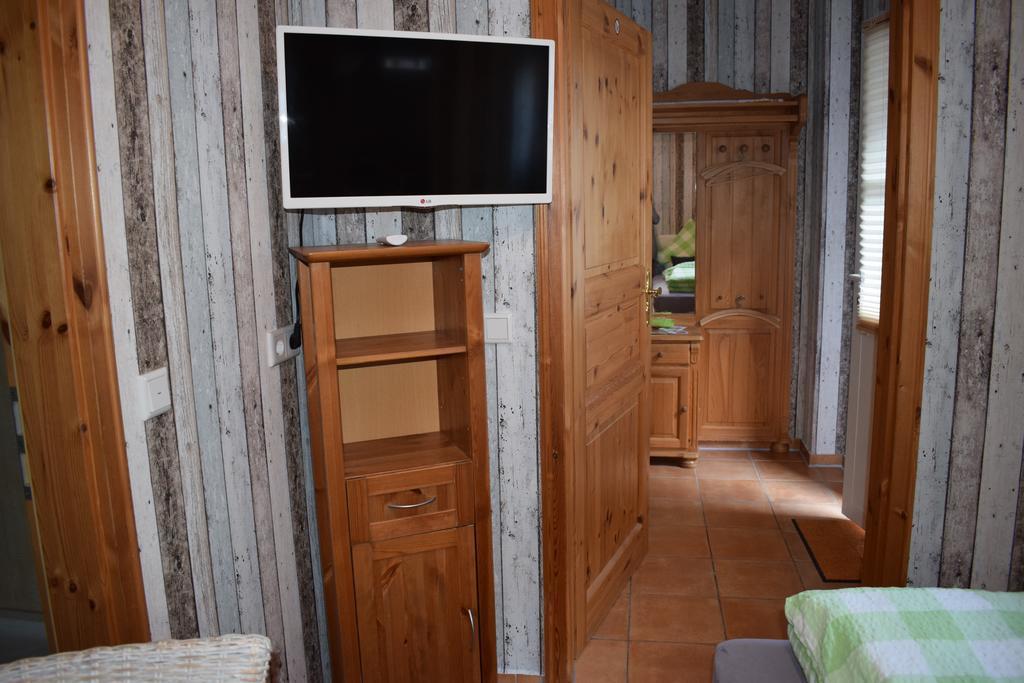 Gast-Und Weinhaus Zwiebelturm Kerken Extérieur photo
