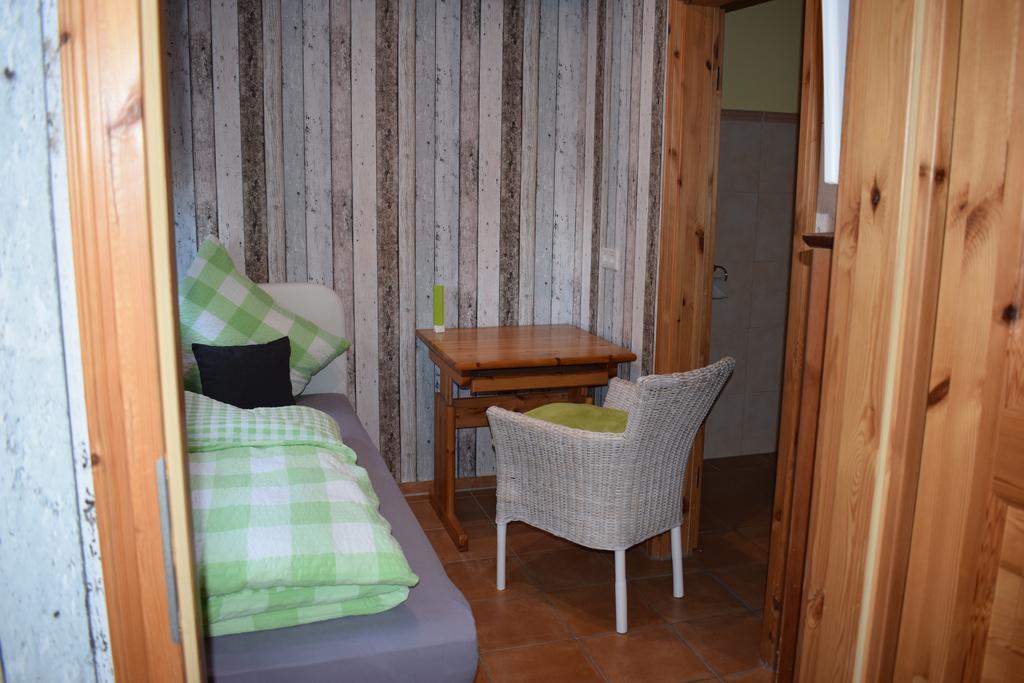 Gast-Und Weinhaus Zwiebelturm Kerken Extérieur photo